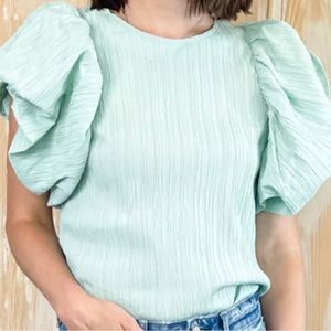 THML. Puff sleeve Mint green top   Large